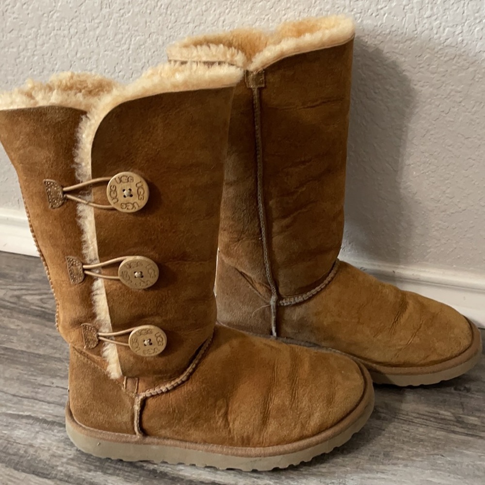 Ugg Bailey Button Triplet Boot Chestnut - image 3